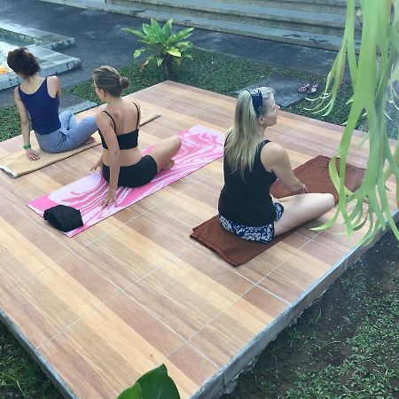 Dfive Family Hostel Ubud  Ngoại thất bức ảnh